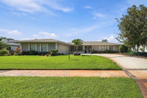 Villa ou maison à vendre à Port St. Lucie, Floride: 3 chambres, 194.54 m2 № 2427753 - photo 16