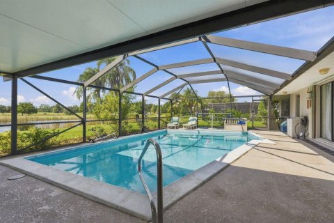 Villa ou maison à vendre à Port St. Lucie, Floride: 3 chambres, 194.54 m2 № 2427753 - photo 13