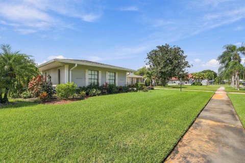 Villa ou maison à vendre à Port St. Lucie, Floride: 3 chambres, 194.54 m2 № 2427753 - photo 3