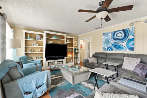 Villa ou maison à vendre à Port St. Lucie, Floride: 3 chambres, 194.54 m2 № 2427753 - photo 11