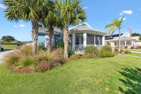 House in Lady Lake, Florida 3 bedrooms, 168.62 sq.m. № 2110262 - photo 4