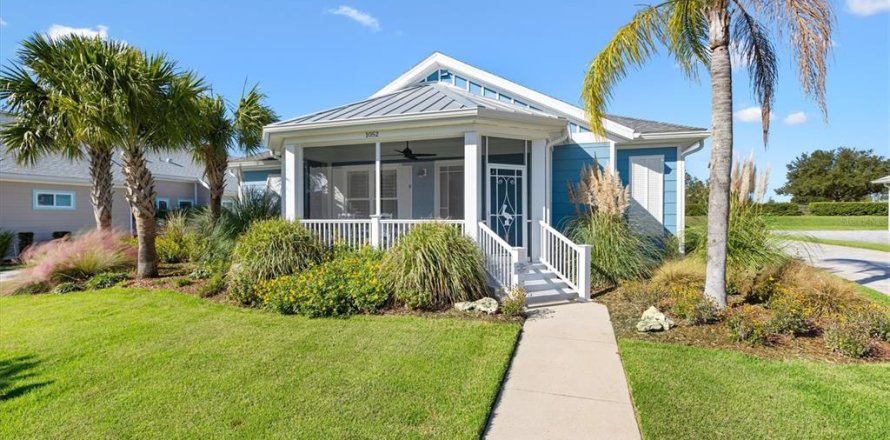 House in Lady Lake, Florida 3 bedrooms, 168.62 sq.m. № 2110262