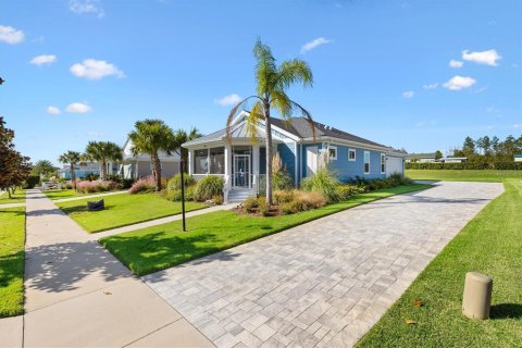 House in Lady Lake, Florida 3 bedrooms, 168.62 sq.m. № 2110262 - photo 5