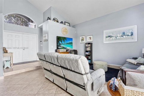 Купить виллу или дом в Хомстед, Флорида 3 спальни, 202.16м2, № 2045920 - фото 9