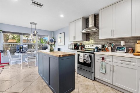 Купить виллу или дом в Хомстед, Флорида 3 спальни, 202.16м2, № 2045920 - фото 16