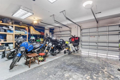 Купить виллу или дом в Хомстед, Флорида 3 спальни, 202.16м2, № 2045920 - фото 23