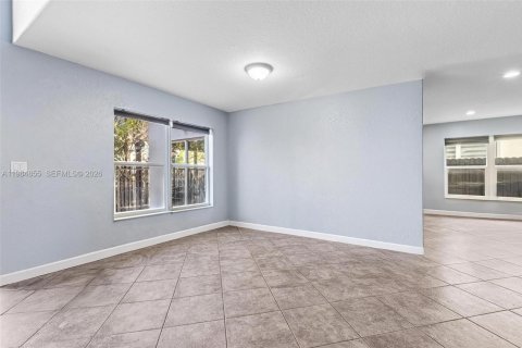 Купить виллу или дом в Хомстед, Флорида 3 спальни, 202.16м2, № 2045920 - фото 11