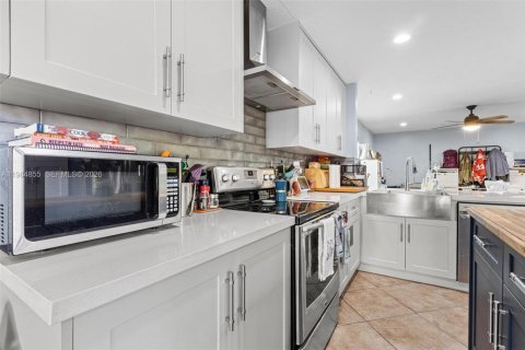 Купить виллу или дом в Хомстед, Флорида 3 спальни, 202.16м2, № 2045920 - фото 19