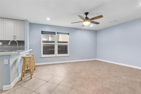 Купить виллу или дом в Хомстед, Флорида 3 спальни, 202.16м2, № 2045920 - фото 14