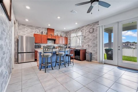 Casa en venta en Mascotte, Florida, 5 dormitorios, 286.88 m2 № 2383748 - foto 7