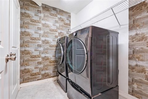 Casa en venta en Mascotte, Florida, 5 dormitorios, 286.88 m2 № 2383748 - foto 21