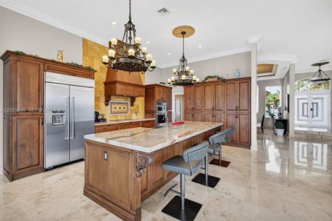 House in Miramar, Florida 5 bedrooms, 333.61 sq.m. № 2186316 - photo 11