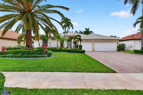 House in Miramar, Florida 5 bedrooms, 333.61 sq.m. № 2186316 - photo 2