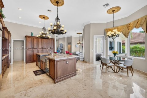 House in Miramar, Florida 5 bedrooms, 333.61 sq.m. № 2186316 - photo 12