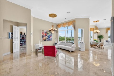 House in Miramar, Florida 5 bedrooms, 333.61 sq.m. № 2186316 - photo 5