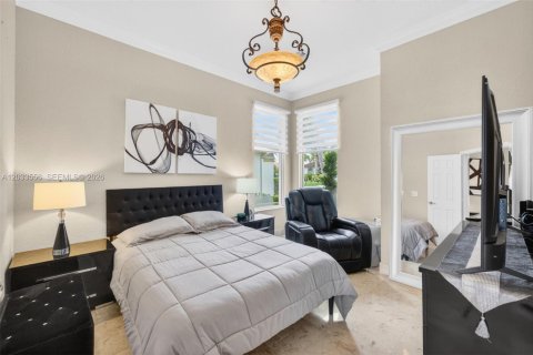 House in Miramar, Florida 5 bedrooms, 333.61 sq.m. № 2186316 - photo 24