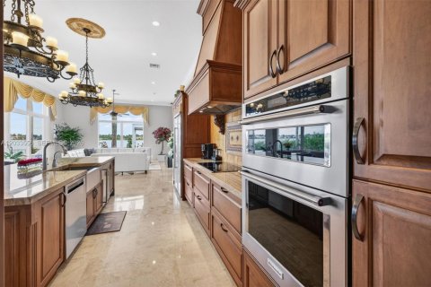 House in Miramar, Florida 5 bedrooms, 333.61 sq.m. № 2186316 - photo 14