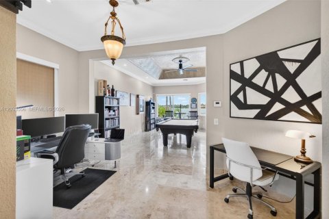 House in Miramar, Florida 5 bedrooms, 333.61 sq.m. № 2186316 - photo 23