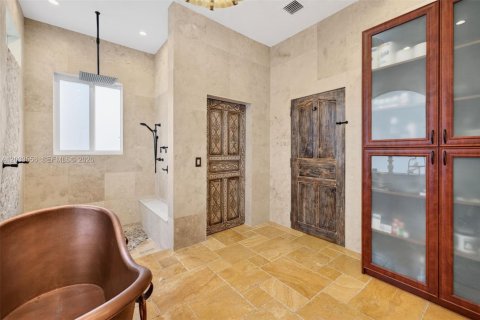 House in Miramar, Florida 5 bedrooms, 333.61 sq.m. № 2186316 - photo 27