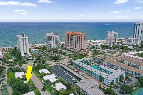 Villa ou maison à Lauderdale-by-the-Sea, Floride 3 chambres, 159.33 m2 № 2418112