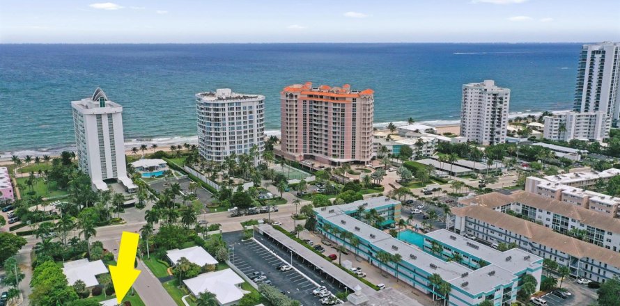 Villa ou maison à Lauderdale-by-the-Sea, Floride 3 chambres, 159.33 m2 № 2418112