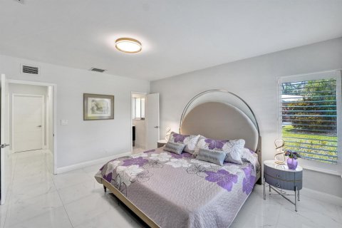 Villa ou maison à vendre à Lauderdale-by-the-Sea, Floride: 3 chambres, 159.33 m2 № 2418112 - photo 19