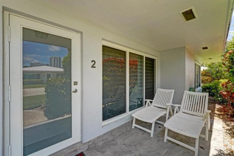 Villa ou maison à vendre à Lauderdale-by-the-Sea, Floride: 3 chambres, 159.33 m2 № 2418112 - photo 3