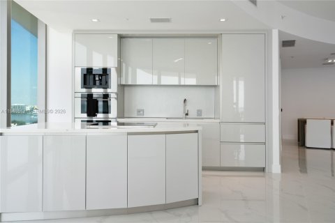 Снять в аренду кондоминиум в Санни-Айлс-Бич, Флорида 2 спальни, 143.53м2, № 1999108 - фото 19