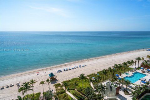 Снять в аренду кондоминиум в Санни-Айлс-Бич, Флорида 2 спальни, 143.53м2, № 1999108 - фото 28