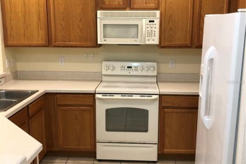 Townhouse in Orlando, Florida 2 bedrooms, 126.9 sq.m. № 1914082 - photo 5
