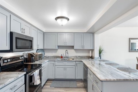 Copropriété à louer à Clearwater, Floride: 2 chambres, 120.59 m2 № 2108152 - photo 8
