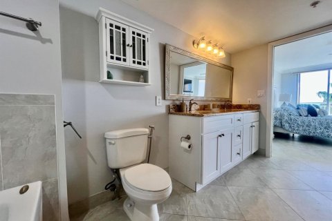 Condominio en venta en Hutchinson Island South, Florida, 2 dormitorios, 130.53 m2 № 2085080 - foto 29