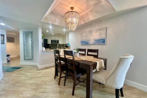 Condominio en venta en Hutchinson Island South, Florida, 2 dormitorios, 130.53 m2 № 2085080 - foto 20