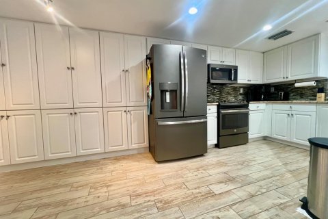 Condominio en venta en Hutchinson Island South, Florida, 2 dormitorios, 130.53 m2 № 2085080 - foto 14