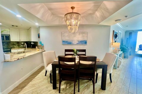 Condominio en venta en Hutchinson Island South, Florida, 2 dormitorios, 130.53 m2 № 2085080 - foto 21