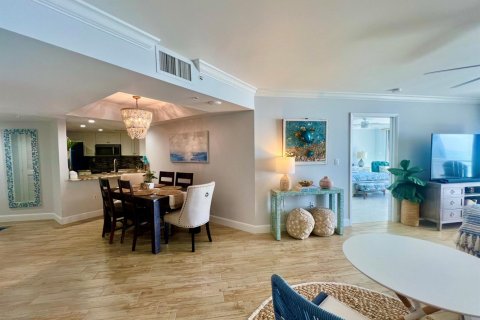 Condominio en venta en Hutchinson Island South, Florida, 2 dormitorios, 130.53 m2 № 2085080 - foto 17
