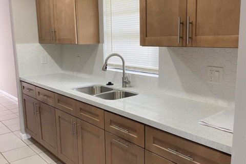 Apartamento en alquiler en West Palm Beach, Florida, 3 dormitorios, 104.05 m2 № 2289270 - foto 3
