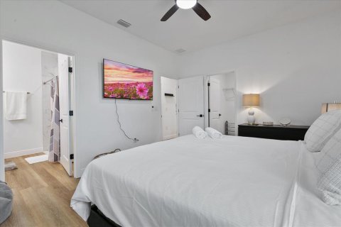 Casa en venta en Port Charlotte, Florida, 4 dormitorios, 151.99 m2 № 2385970 - foto 28