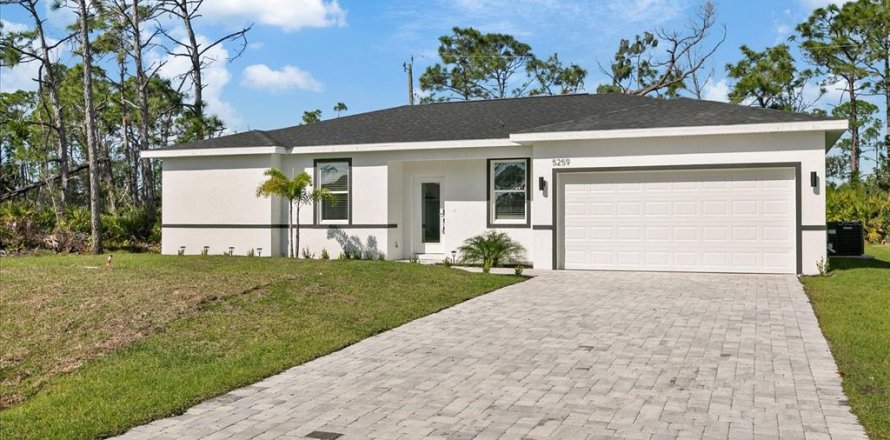 Casa en Port Charlotte, Florida 4 dormitorios, 151.99 m2 № 2385970
