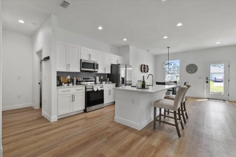 Casa en venta en Port Charlotte, Florida, 4 dormitorios, 151.99 m2 № 2385970 - foto 30