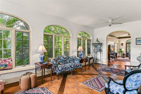 Casa en venta en Orlando, Florida, 4 dormitorios, 438.68 m2 № 1767125 - foto 14