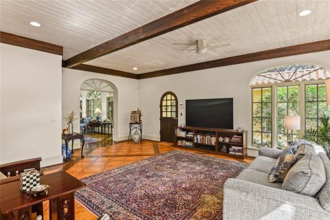 Casa en venta en Orlando, Florida, 4 dormitorios, 438.68 m2 № 1767125 - foto 18