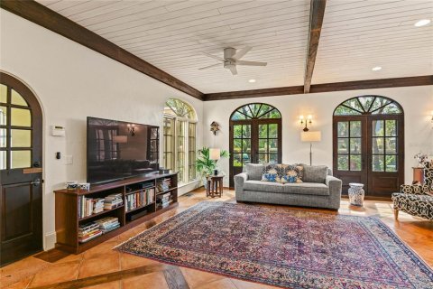 Casa en venta en Orlando, Florida, 4 dormitorios, 438.68 m2 № 1767125 - foto 16