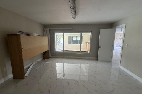 Casa en venta en Port Charlotte, Florida, 4 dormitorios, 166.95 m2 № 2308596 - foto 26
