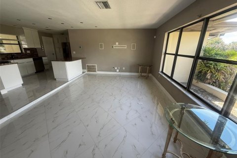 Casa en venta en Port Charlotte, Florida, 4 dormitorios, 166.95 m2 № 2308596 - foto 13