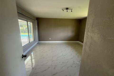 Casa en venta en Port Charlotte, Florida, 4 dormitorios, 166.95 m2 № 2308596 - foto 18