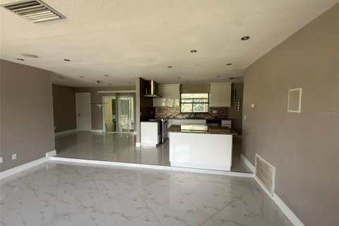 Casa en venta en Port Charlotte, Florida, 4 dormitorios, 166.95 m2 № 2308596 - foto 14