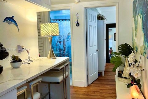 Condominio en venta en Miami Beach, Florida, 1 dormitorio, 55.74 m2 № 1874875 - foto 7