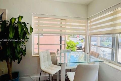 Condominio en venta en Miami Beach, Florida, 1 dormitorio, 55.74 m2 № 1874875 - foto 16