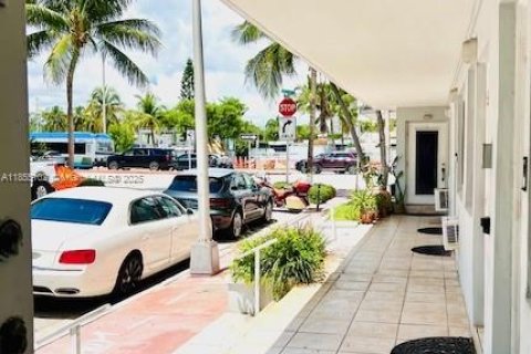 Condominio en venta en Miami Beach, Florida, 1 dormitorio, 55.74 m2 № 1874875 - foto 12